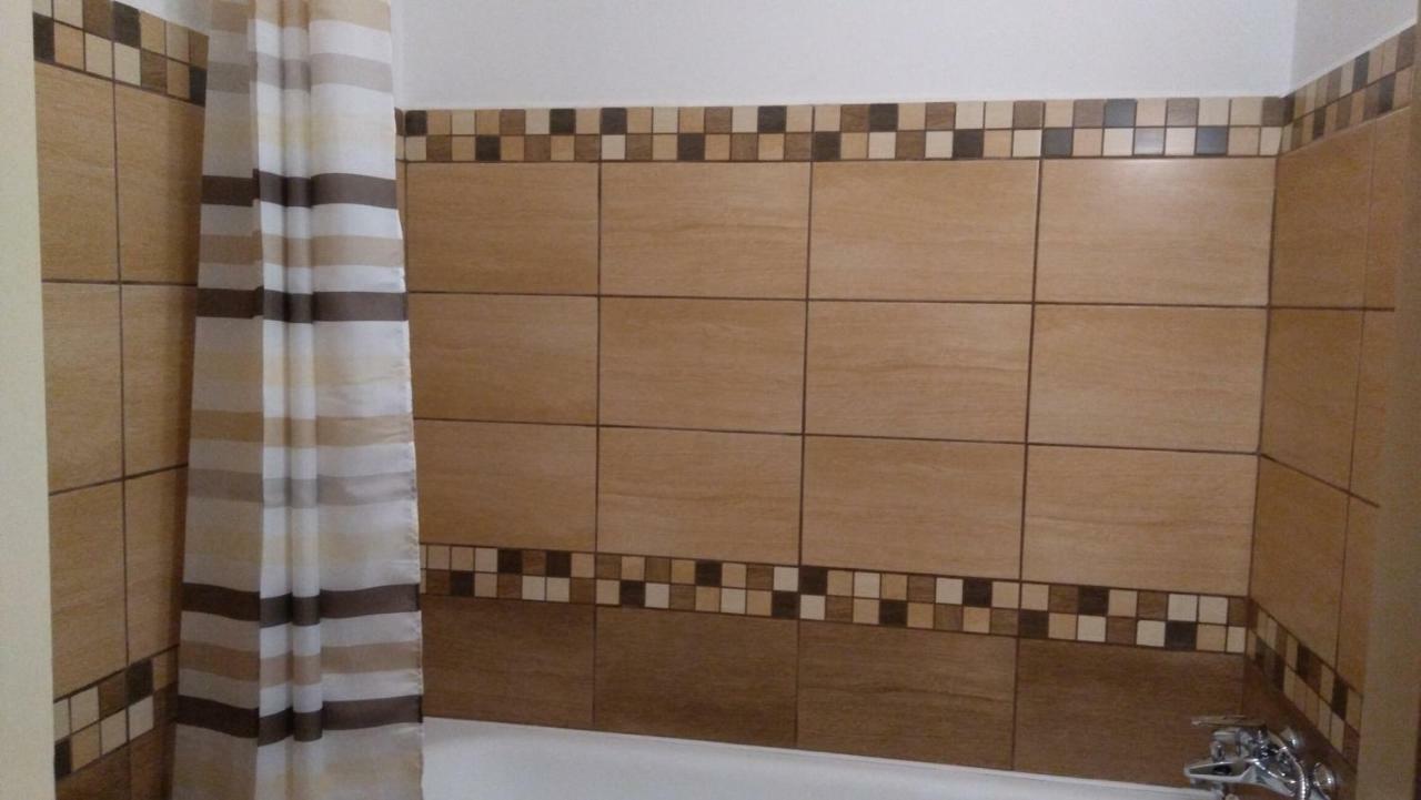 Gesztenyes Apartman Miskolc Dış mekan fotoğraf