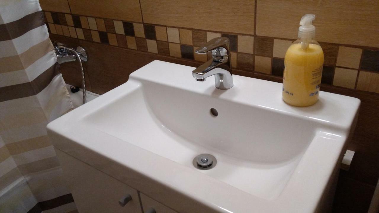 Gesztenyes Apartman Miskolc Dış mekan fotoğraf